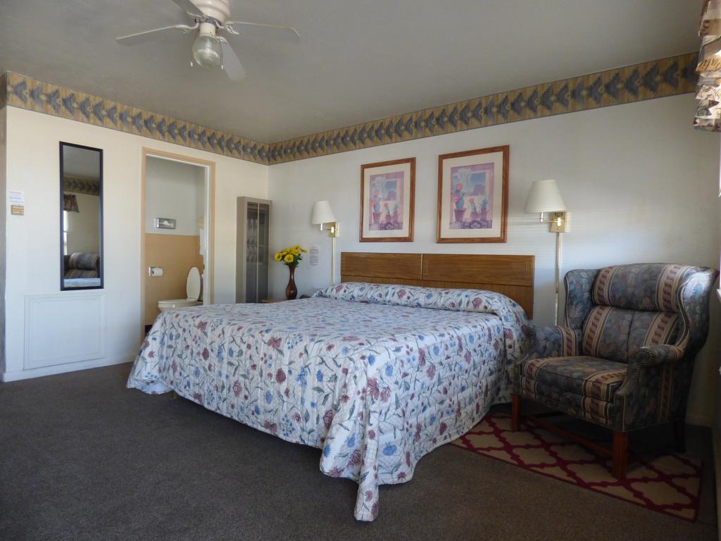 Rainbow Inn Carrizozo Экстерьер фото